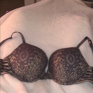 VICTORIA’S SECRET VS VERY SEXY BRA